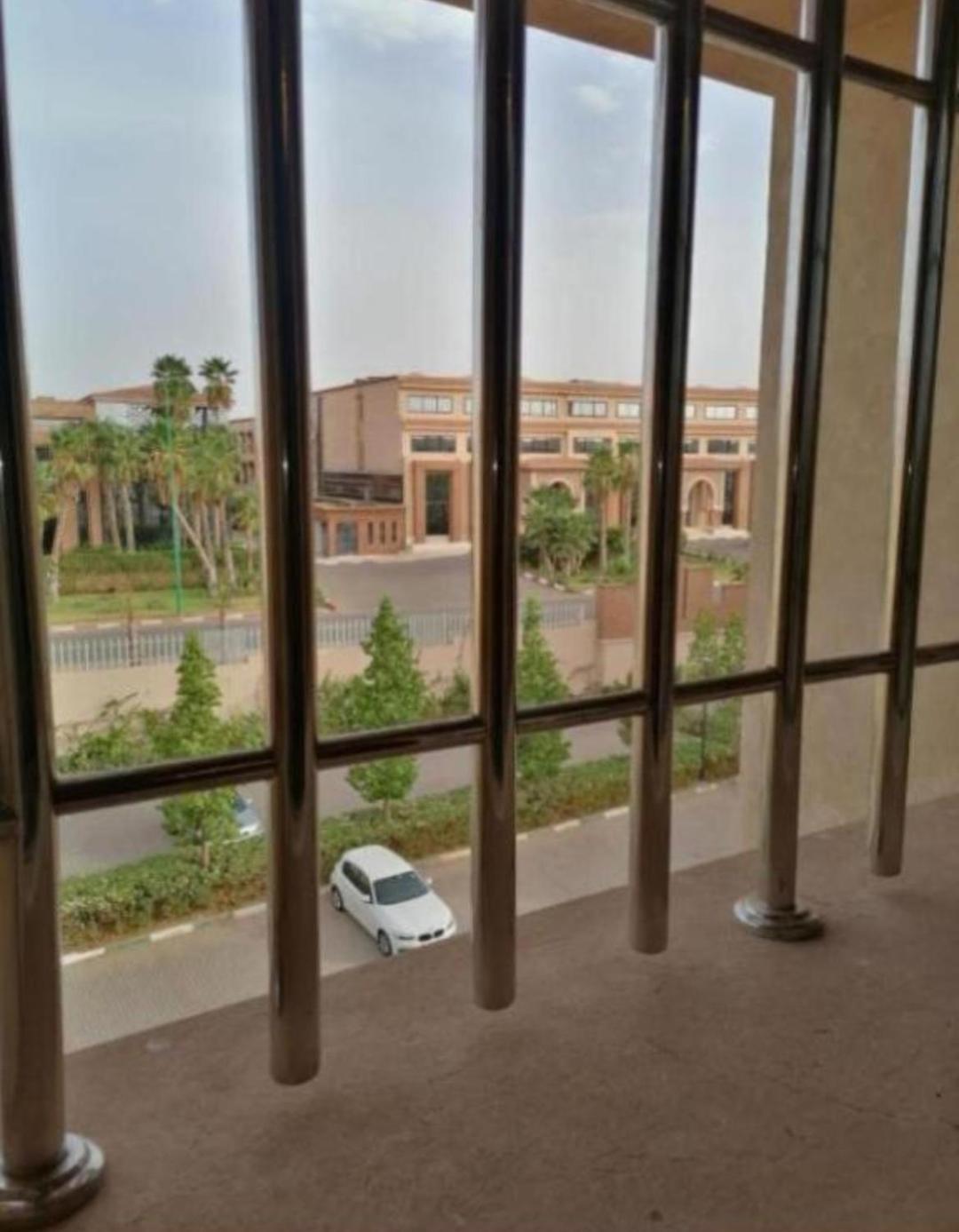 Apartment Coralia Avec Piscine En Location Journaliere A Marrakech